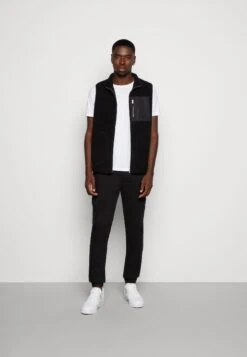 Jack & JonesJORPARK BODYWARMER - Väst - Black -Stilfulla Val Butik 0a9bd1f65a8a41fbbf3be107977a4752