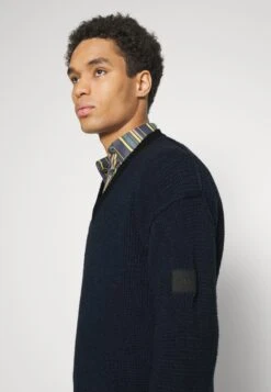 BOSSAVONE - Stickad Tröja - Dark Blue 11 BOSSAVONE - Stickad Tröja - Dark Blue -Stilfulla Val Butik 10367418502d425d9bb9bfe4d3e11c14