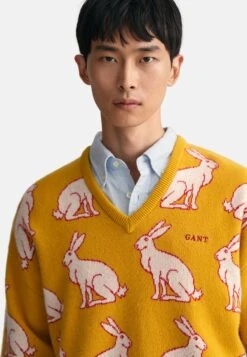 GANTLUNAR NEW YEAR V-NECK - Stickad Tröja - Mellow Yellow -Stilfulla Val Butik 13d122e06d744f08b6c63da65dcdec93