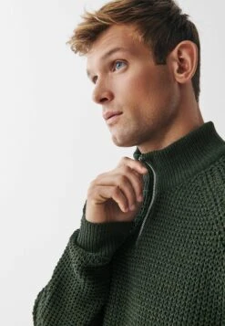 NextZIP NECK - Stickad Tröja - Green -Stilfulla Val Butik 1e2e39dcf0364f53bd7041f35c32bbb5