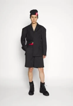 032cORION SUIT JACKET - Kort Kappa / Rock - Black -Stilfulla Val Butik 2160ef024d9c4f3c9f9d77b8367d4721