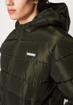 Jack & JonesJJTYLOR PUFFER JACKET - Vinterjacka - Rosin Solid -Stilfulla Val Butik 28517cca73e84d0b8d5efb47cd7b89a1