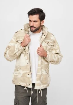 BranditGIANT - Tunn Jacka - Sandcamo -Stilfulla Val Butik 2b95681c1d3b43c5a3df6e4977e8d861
