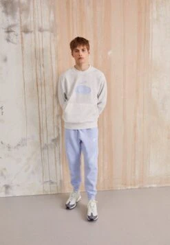 Nike SportswearCREW - Sweatshirt - Birch Heather/football Grey/light Marine