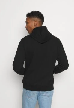 SAMSØE SAMSØE Samsøe SamsøeNORSBRO HOODIE - Luvtröja - Black -Stilfulla Val Butik 2fe4411977a244a8ab09a237079b935c