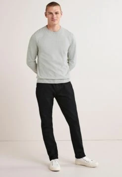 NextRICH - Stickad Tröja - Light Grey Marl -Stilfulla Val Butik 338d3b00f1f442e795404440cbd0479b