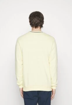 FilaTOSTEDT CREW - Sweatshirt - Pale Banana -Stilfulla Val Butik 33d215c0dda845ac9462beaa97d11e93