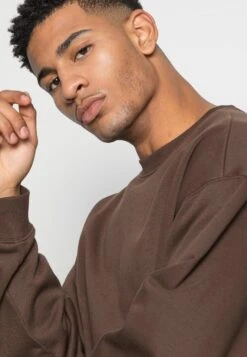 WeekdaySweatshirt - Brown -Stilfulla Val Butik 36ba00c4f19f4a6581a541486d71f252