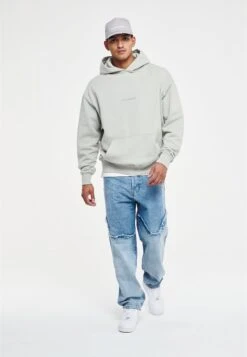 PegadorBOLGER BAGGY PATCHWORK - Jeans Relaxed Fit - Washed Light Blue Sky -Stilfulla Val Butik 37c375f8beac4d29abd047582bb488d5