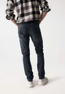 Salsa JeansJeans Straight Leg - Grey -Stilfulla Val Butik 38bf3b2be9654ac683e2b4bf67fef15a