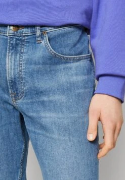 LeeBROOKLYN STRAIGHT - Jeans Straight Leg - Blue Denim -Stilfulla Val Butik 38dd1426bef946b88cdd0229f97fd085