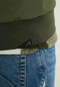 CHASIN'RETURN HYBRID - Klassisk Kappa / Rock - Grün E -Stilfulla Val Butik 39c3bbb26b4642bdaddd7d99eb668e53