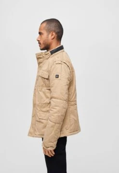 BranditBRITANNIA - Allvädersjacka - Camel -Stilfulla Val Butik 3f925154395944679c2a36c5943a754f