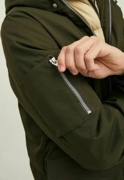 Jack & JonesMULTI-TASCHEN - Parkas - Forest Night -Stilfulla Val Butik 4725cd2ac5b84a6db079ceca8f21f0d4