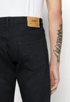 EdwinJeans Straight Leg - Black 11 EdwinJeans Straight Leg - Black -Stilfulla Val Butik 53639770d4774ad99808ec767900539c