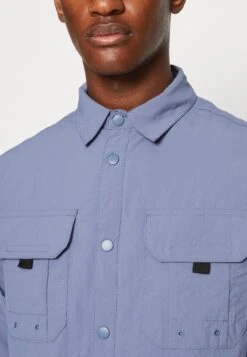 Brave SoulPEARSON - Tunn Jacka - Light Blue -Stilfulla Val Butik 56bdecb4aa074a9ea56b2ed965b7331d