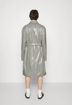 MOSCHINOTrenchcoat - Grey -Stilfulla Val Butik 571785a4dbd14565bd328438faf12e8c