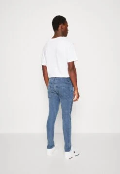 Brave SoulNEVADA - Jeans Skinny Fit - Light Blue -Stilfulla Val Butik 58ad81324fa4408e974272193c828d5f