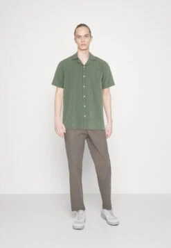 Hollister Co.Skjorta - Sage 9 Hollister Co.Skjorta - Sage -Stilfulla Val Butik 58b17fae15b740ec924031cbcdfd1e6c