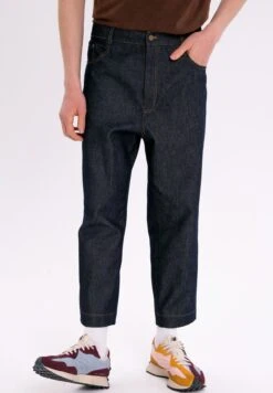 ET NOSCUT - Jeans Straight Leg - Dark Navy -Stilfulla Val Butik 5cb3fb32925f4ff09eae8a9090b04ba9