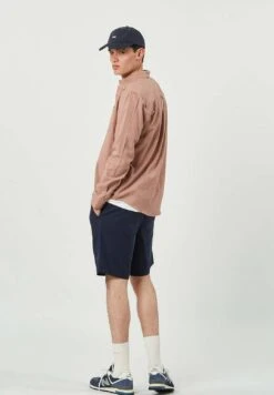 MinimumTWISTA 9711 - Skjorta - Clove -Stilfulla Val Butik 6914a3ae789a4ff1a41faaabd82b8f2b