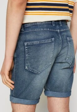 Redefined RebelSTOCKHOLM - Jeansshorts - Worn Vintage 13 Redefined RebelSTOCKHOLM - Jeansshorts - Worn Vintage -Stilfulla Val Butik 6cb6e35597574a01935866e3e4e564b1