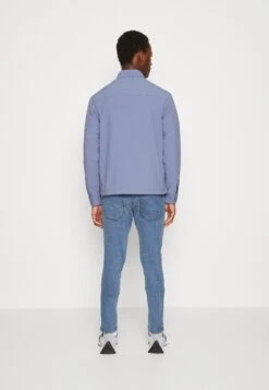 Brave SoulPEARSON - Tunn Jacka - Light Blue -Stilfulla Val Butik 6d02a3266eee4d139b10bcf37cb02e30