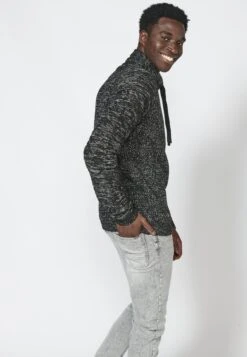 KoroshiDE PUNTO - Stickad Tröja - Black -Stilfulla Val Butik 7ad20f74612a4956b8e6edae79b4bcc7