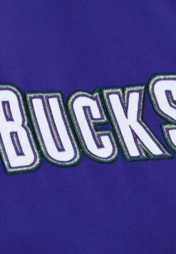 Mitchell & NessHEAVYWEIGHT VARSITY MILWAUKEE BUCKS - Bomberjacka - Purple 9 Mitchell & NessHEAVYWEIGHT VARSITY MILWAUKEE BUCKS - Bomberjacka - Purple -Stilfulla Val Butik 7e1e754dcb6d453aaf5c5887609c5d8a