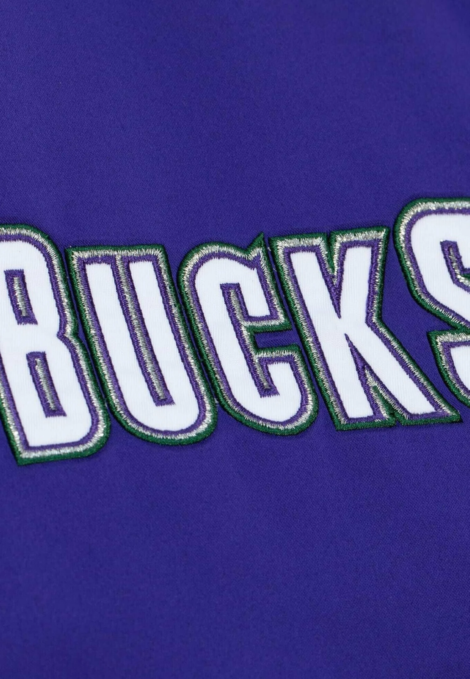 Mitchell & NessHEAVYWEIGHT VARSITY MILWAUKEE BUCKS - Bomberjacka - Purple 6 Mitchell & NessHEAVYWEIGHT VARSITY MILWAUKEE BUCKS - Bomberjacka - Purple - Bild 4