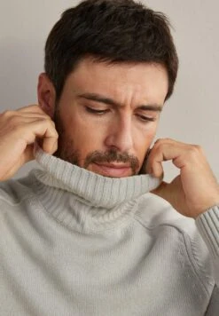 FalconeriROLLKRAGEN - Stickad Tröja - Weiß Alabaster -Stilfulla Val Butik 7e6f292124c54840866cf312a3c887c3