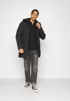 Petrol IndustriesStickad Tröja - Black -Stilfulla Val Butik 84cb6be073a4444d8cf75d54915b9675