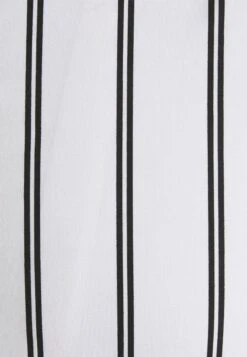 Pier OneSkjorta - Off-white -Stilfulla Val Butik a349133760124b28b3fe4de70b6d3348