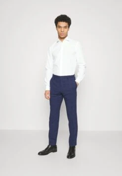 HUGOKATTHEW - Kostymskjorta - Open White -Stilfulla Val Butik a4e1da1d83fc45e3af564d40ff843aac