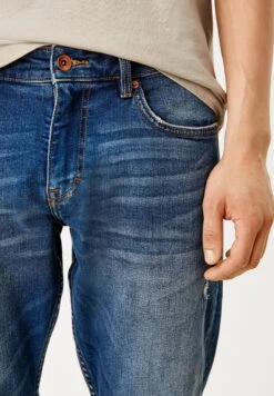 QS By S.OliverJeans Slim Fit - Blue 10 QS By S.OliverJeans Slim Fit - Blue -Stilfulla Val Butik a52bcf03c08c486c9e44b617a8d25ea9