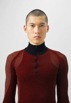 Saul NashHIGH NECK COMPRESSION - Stickad Tröja - Red/black -Stilfulla Val Butik a593080ff4cb43d299d11c038089b5dd