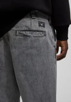 PULL & BEAR PULL&BEARJeans Straight Leg - Dark Grey -Stilfulla Val Butik a671d8dc43724358b8eaebe176056bd8