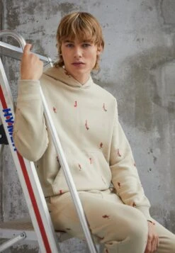 JordanSweatshirt - Rattan -Stilfulla Val Butik aab8b19bcb424626a11819b3ce139491