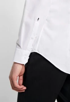 SeidenstickerSLIM FIT SPREAD KENT PATCH - Kostymskjorta - White 11 SeidenstickerSLIM FIT SPREAD KENT PATCH - Kostymskjorta - White -Stilfulla Val Butik ae0606de5c1c483b87b571d9c0674211