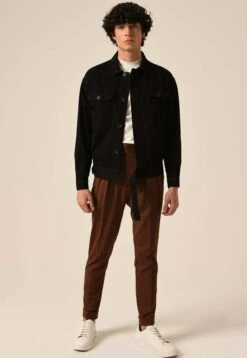 AntiochTunn Jacka - Black -Stilfulla Val Butik b24e1da7fae1424a89403d4cfbdd66ae