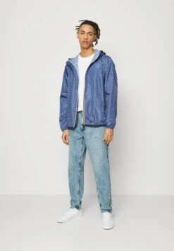 Redefined RebelKYOTO - Jeans Relaxed Fit - Bleach -Stilfulla Val Butik b86c1b7f872b4dfaa0d11eb0c1d7fd7c