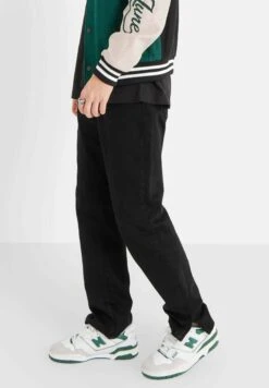 Sixth JuneJeans Straight Leg - Black -Stilfulla Val Butik bad01f016785463ca904522d6937b4a0