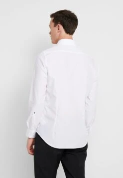 SeidenstickerSLIM FIT SPREAD KENT PATCH - Kostymskjorta - White 10 SeidenstickerSLIM FIT SPREAD KENT PATCH - Kostymskjorta - White -Stilfulla Val Butik c41f1b67bc0643879453529ec4825623