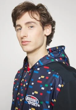 Missoni SportTunn Jacka - Blue -Stilfulla Val Butik c4c4b47ce5ed4cd29cf2d78a3b259f4c