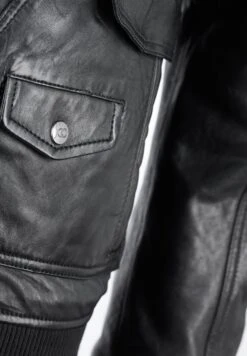 JCCMIT ABNEHMBAREN ÄRMELN - Skinnjacka - Black -Stilfulla Val Butik c4d3a4dd1b4b4bef87bc4d97023fb694