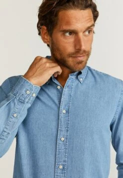 BläckOWEN - Skjorta - Light Blue Wash -Stilfulla Val Butik c4e31a0d3487445b8acb57b0de8f2736