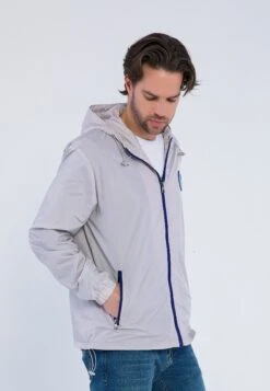 Edoardo CaravellaTunn Jacka - Grey 8 Edoardo CaravellaTunn Jacka - Grey -Stilfulla Val Butik ce63c40203e3459f9effbdd5bdfcdbe7