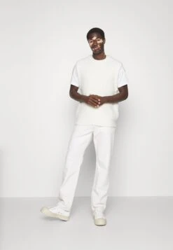 J.LINDEBERGALFONS SLIPOVER - Stickad Tröja - Cloud White -Stilfulla Val Butik d311f8cb694f4fc8890b912f777347ef