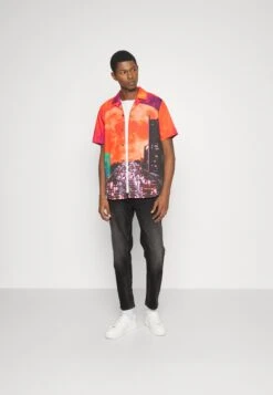 HUGOJeans Tapered Fit - Medium Grey -Stilfulla Val Butik dea59b588cd841a396cbc88e45da0357