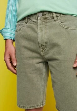 Edc By EspritAUS COLOURED - Jeansshorts - Green -Stilfulla Val Butik eca19b5d99ec4646a5a84ec474d004a1